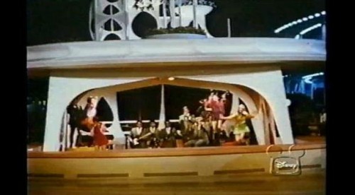 Classic Disney - Groovin' at Disneyland's Tomorrowland Bandstand, 1968