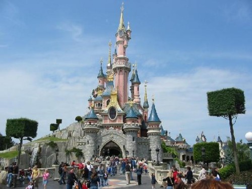 Disneyland Resort Paris reels after double suicide