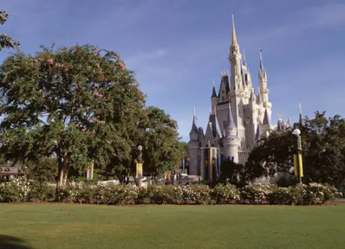 Disney World Presents "Fall" Season of Sights, Sounds, Smells and Very Good Tastes