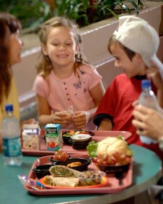 5 Quick Tips for Saving Money on Food at Disney World