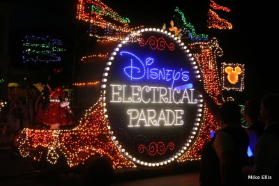 disneyland main street electrical parade