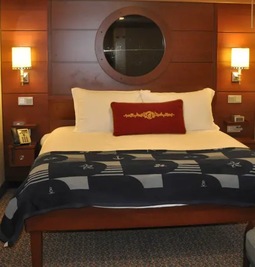 Disney Dream – Patience for the Porthole