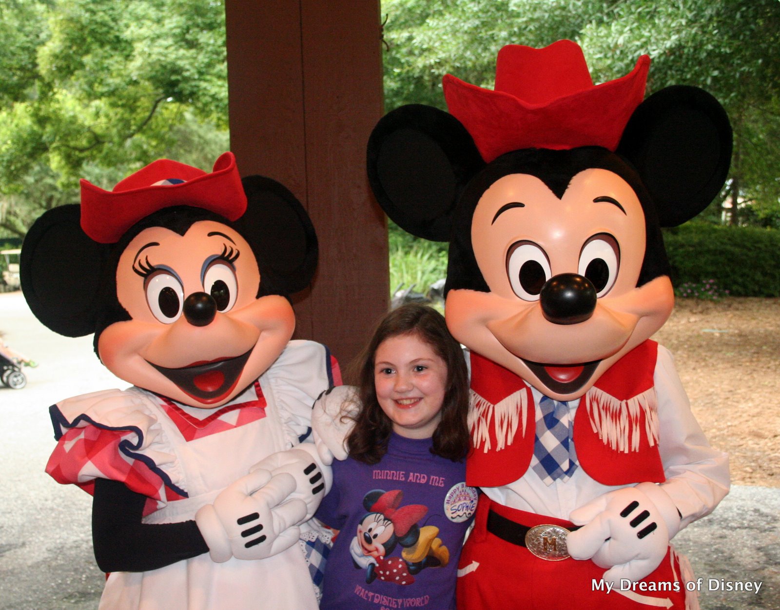 dining with the characters at disney world
