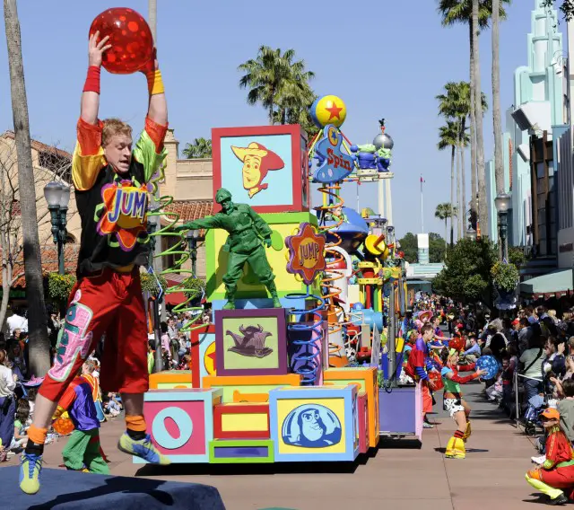 Pixar Pals Countdown to Fun Parade