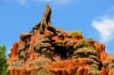 Around The "Disney" World - Frontierland