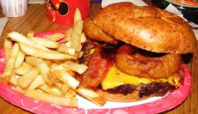 Good Eats – Best Cheeseburger at Pecos Bill
