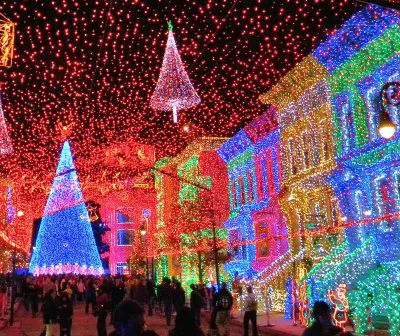 Capturing Disney in Pictures: The Osborne Family Spectacle of Dancing Lights