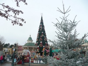 Disney in Pictures: Disneyland Paris at Christmas