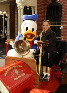 Uma Thurman Hangs out with Donald at Walt Disney World