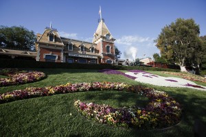 Disneyland Resort Guests Can Now Purchase Park Tickets Through Their Smart Phones