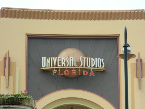 How can I get to Universal Orlando from a Walt Disney World Resort?