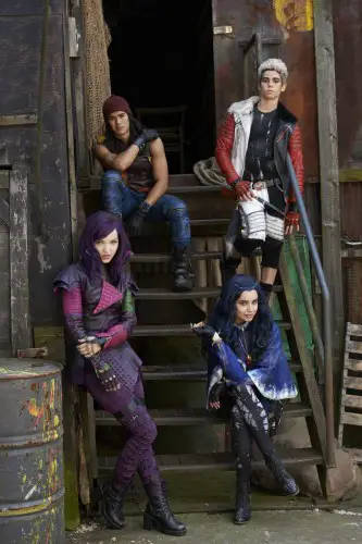 A first look at the villains children in "Descendants"