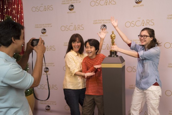 Post with an authentic oscar statue