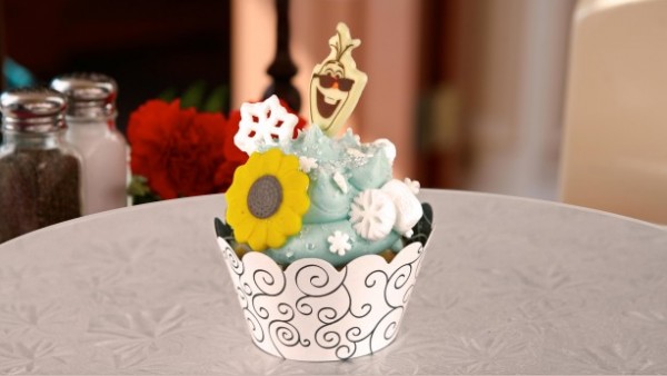 Frozen Fever Anna's Happy Burthday Cupcake