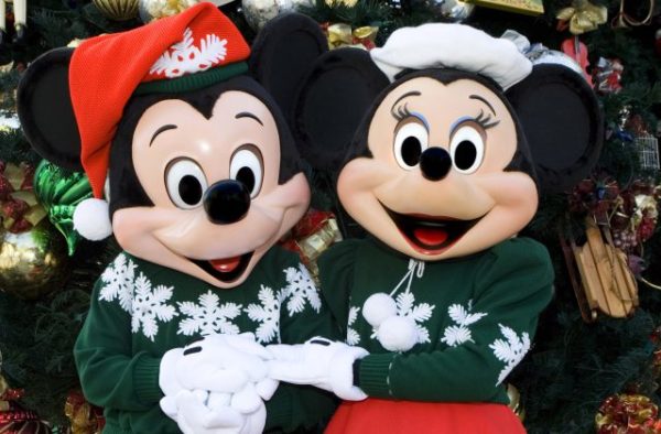 2017 Disney World Annual Passholder Holiday Room Discounts Now Available