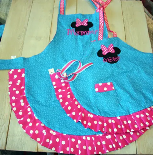 Minnie Mouse Mommy N Me Aprons