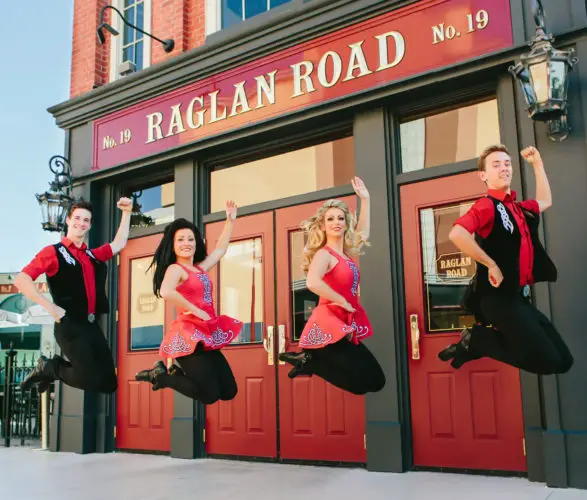 Raglan Road irish-dancers