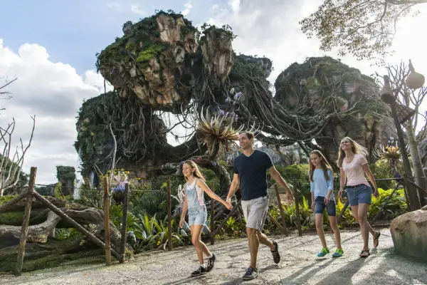 New Groundbreaking Experiences Premiere During Blockbuster Summer of Fun at Disney Parks