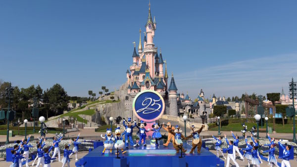 Disney Is Now the Full Owner of Disneyland Paris