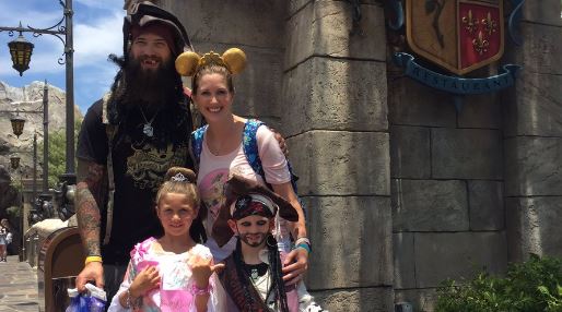 Kids at Disney World Unknowingly Ask San Jose Sharks Hockey Player Brent Burns For Autographs Because They Think He's a Real Pirate