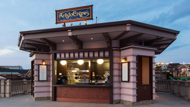 AristoCrepes, B.B Wolf's Sausage Co. and The Daily Poutine at Disney Springs Now Offering Food and Beverage Pairings