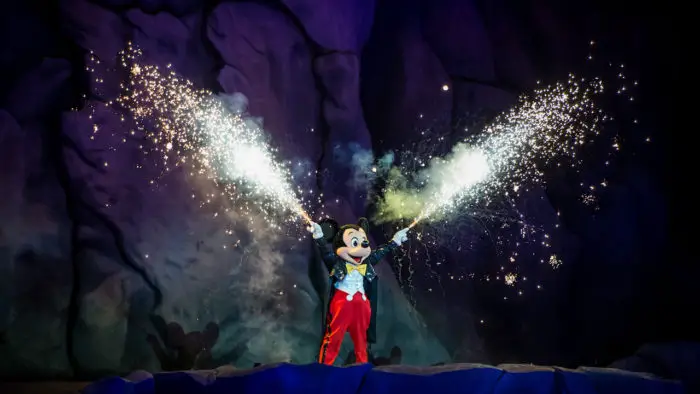 New Fantasmic! Dessert & VIP Viewing Experience - Reservations Now Available