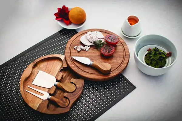Pixar Ratatouille Wooden Cheese Board Set with Cheese Tools
