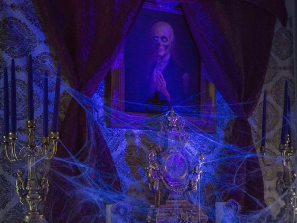 Check Out This Man's Very Own Haunted Mansion House