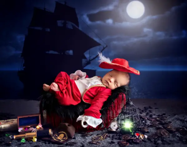 Sleepy Newborns Transformed Into Disney Villains For A Halloween Photo Shoot