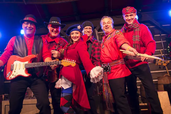 'The Canadian Holiday Voyageurs' Return For 2017 Epcot International Festival of the Holidays
