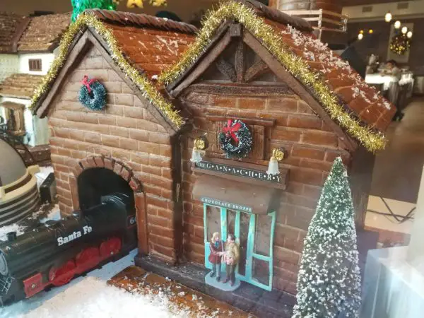 New Gingerbread Window Display at Amorette's Patisserie in Disney Springs