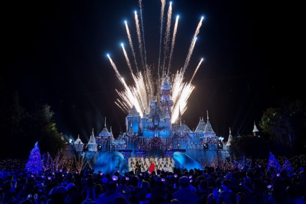 Disney Magic and Celebrities are Abound During 'The Wonderful World of Disney Magic: Magical Holiday Celebration' Airing November 30