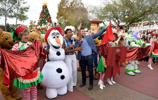 Entertainment Schedule Changes at Walt Disney World Parks Due to Taping of ABC Holiday Special