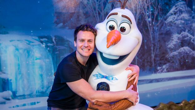 Jonathan Groff from ‘Olaf’s Frozen Adventure’ Visits Disney World