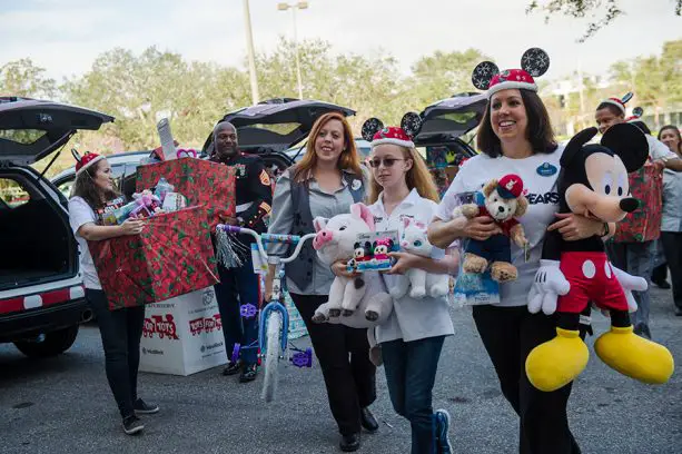 More Than 25,000 Toys Donated By Disney Cast Members To Toys For Tots Program