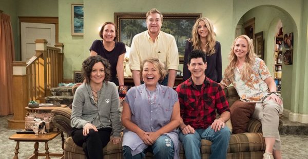 Our First Look at the New 'Roseanne'