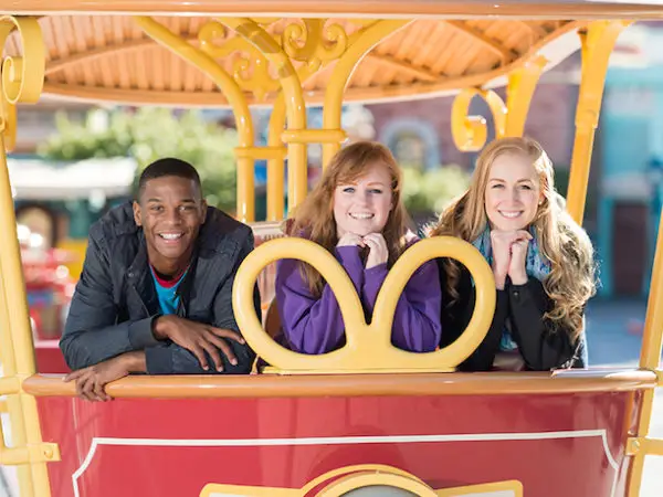 New Disneyland Photo Experience Allows Guests Into the Parks Outside of Regular Hours
