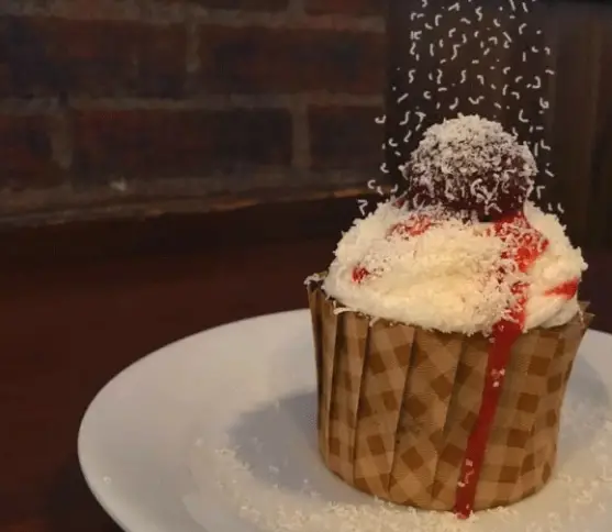 This Spaghetti and Meatball Cupcake at Mama Melrose's Will Have You Saying Bellissimo!