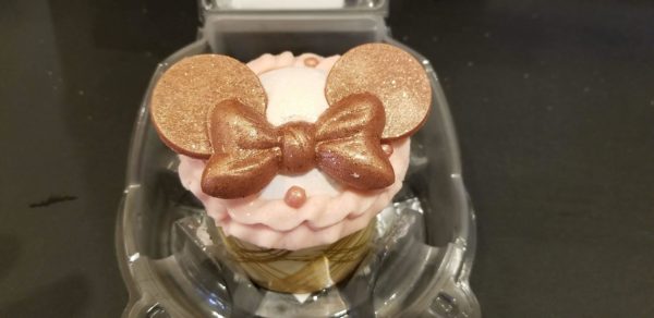 Rose Gold Minnie Ears cupcake