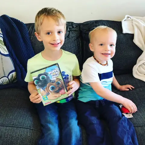Puppy Dog Pals Review