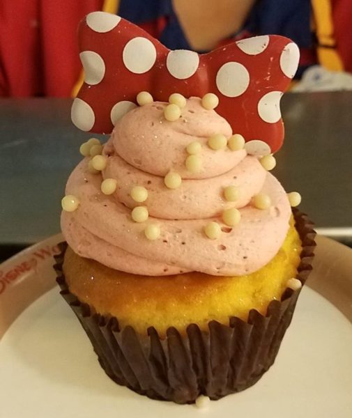 Minnie Strawberry Shortcake Cupcake